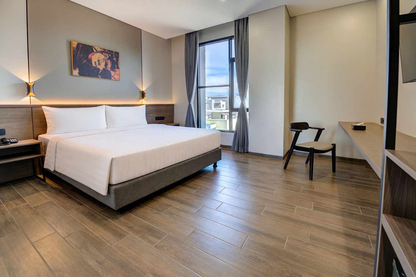 Deluxe Room Main View